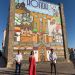 El Ayuntamiento presenta un nuevo mural de arte urbano situado a la entrada de Ronda por la carretera de Sevilla obra de Víctor Fernández
