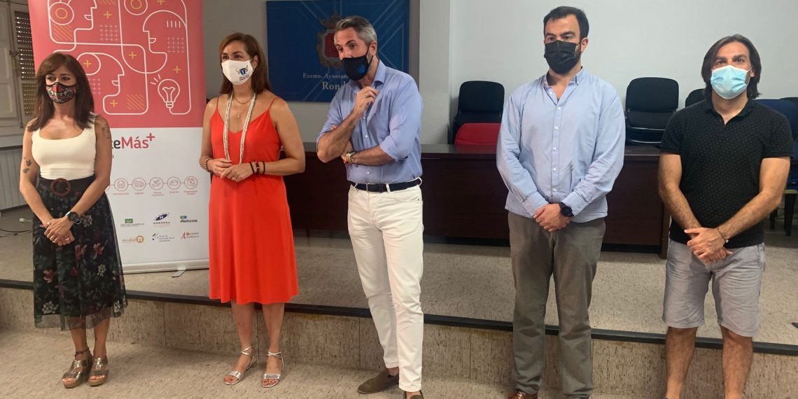 El diputado provincial de Empleo inaugura en Ronda el curso ‘Cocina malagueña Sabor a Málaga’ incluido en el programa formativo ‘EnRédateMás’