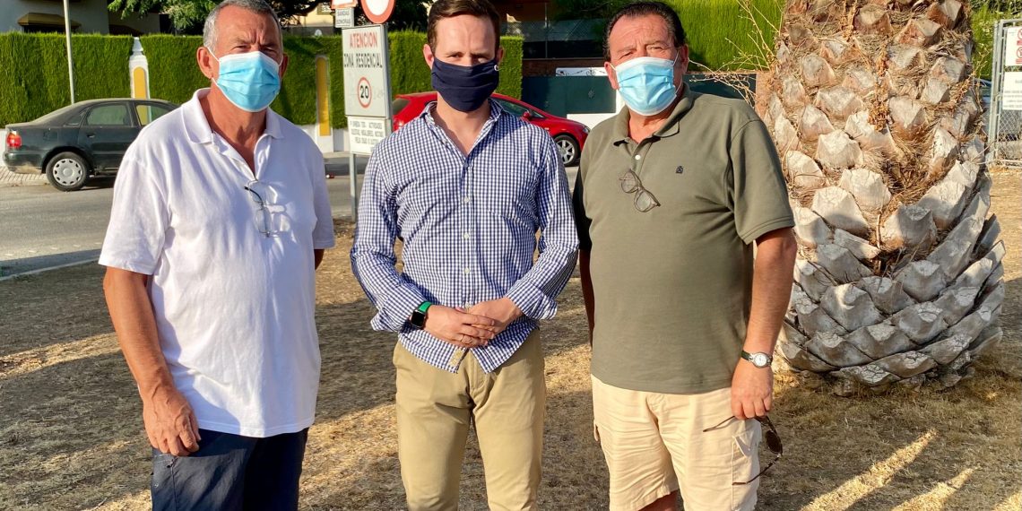 El delegado de Participación Ciudadana se reúne con representantes vecinales de las zonas de el ‘Carmen’ y la barriada de La Planilla