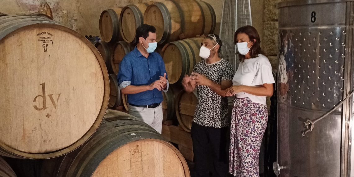 El presidente de la Junta visita Ronda para mostrar su apoyo al sector vitivinícola