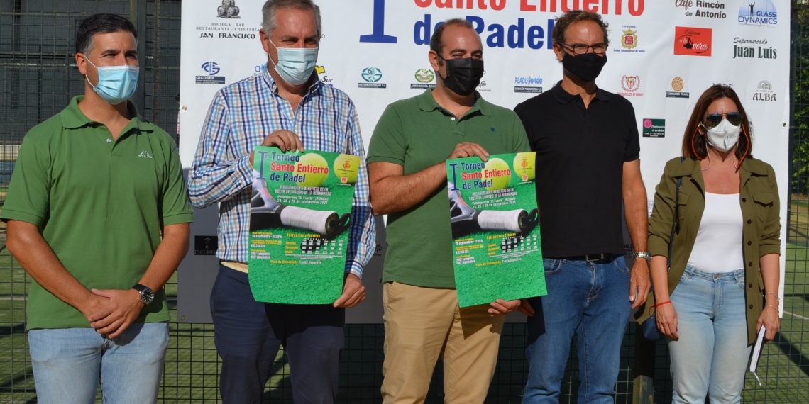 La Hermandad del Santo Entierro organiza su primer torneo de pádel con la colaboración del área municipal de Deportes