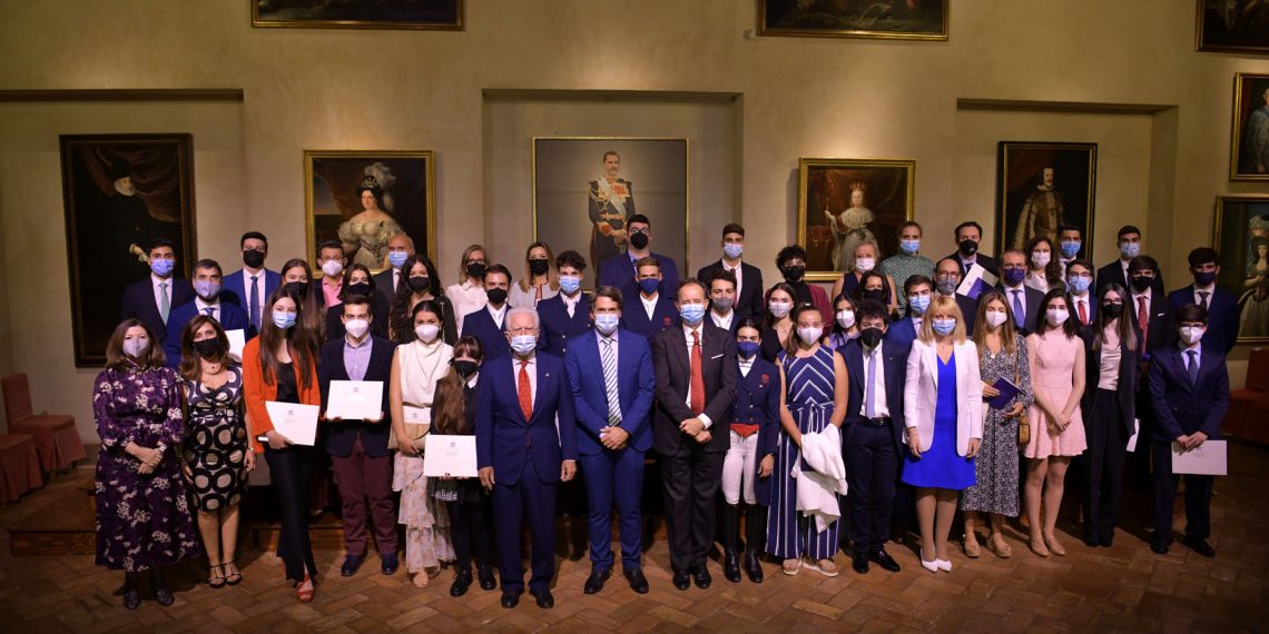 La Real Maestranza de Caballería de Ronda premia el esfuerzo en la educación en su XXIV edición de Becas y Premios