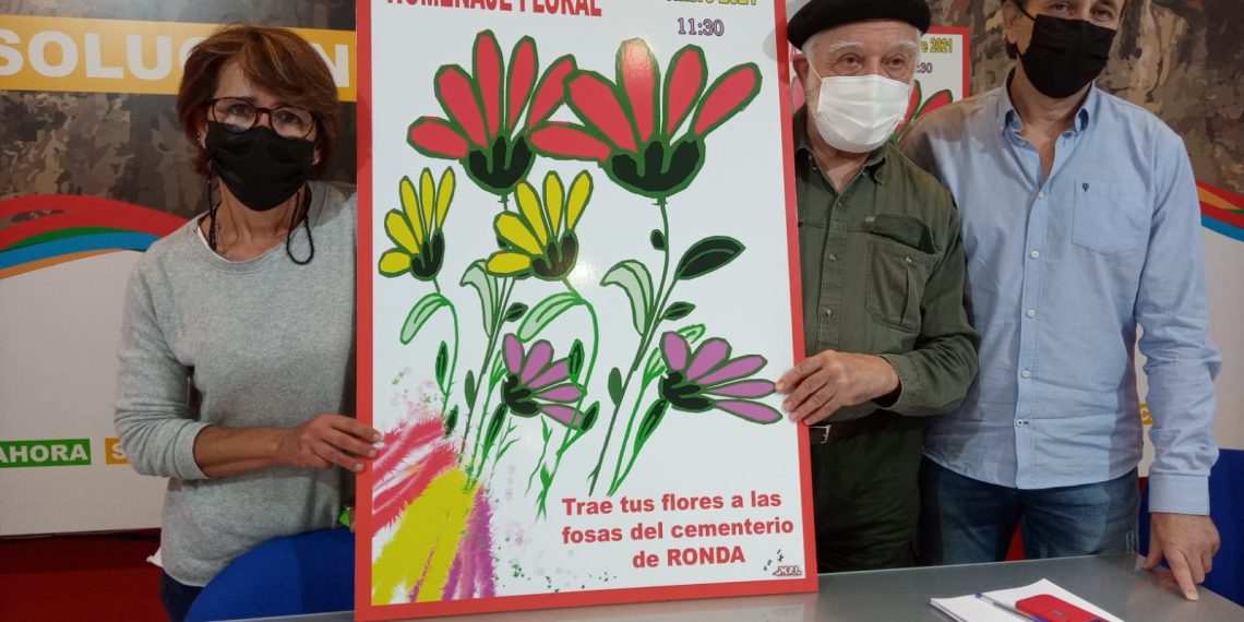 La Asociación de la Memoria Histórica recupera el homenaje a las víctimas del franquismo en la fosa común del cementerio