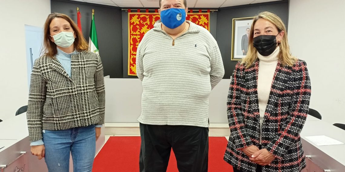 El Ayuntamiento y la Asociación Cultural Carnavalesca presentan las bases del cartel y las reinas del Carnaval de Ronda 2022