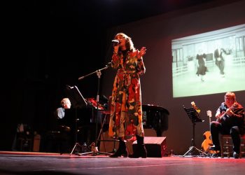 La delegación de Cultura realiza un recorrido por algunas de las canciones más emblemáticas de la historia en ‘Una noche de cine’