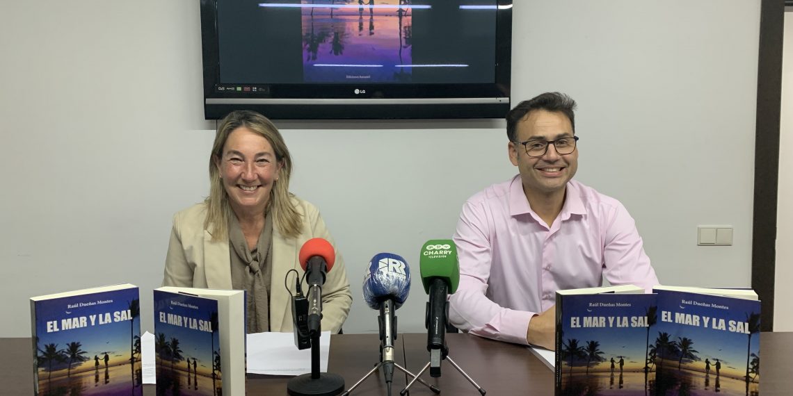 DELEGACIÓN DE CULTURA ORGANIZA LA PRESENTACIÓN DE LA NOVELA “ EL MAR Y SAL” DEL ESCRITOR Y POETA BURGALÉS RAÚL DUEÑAS.