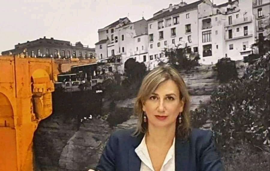 Espadas incluye a Isabel Aguilera en su ejecutiva