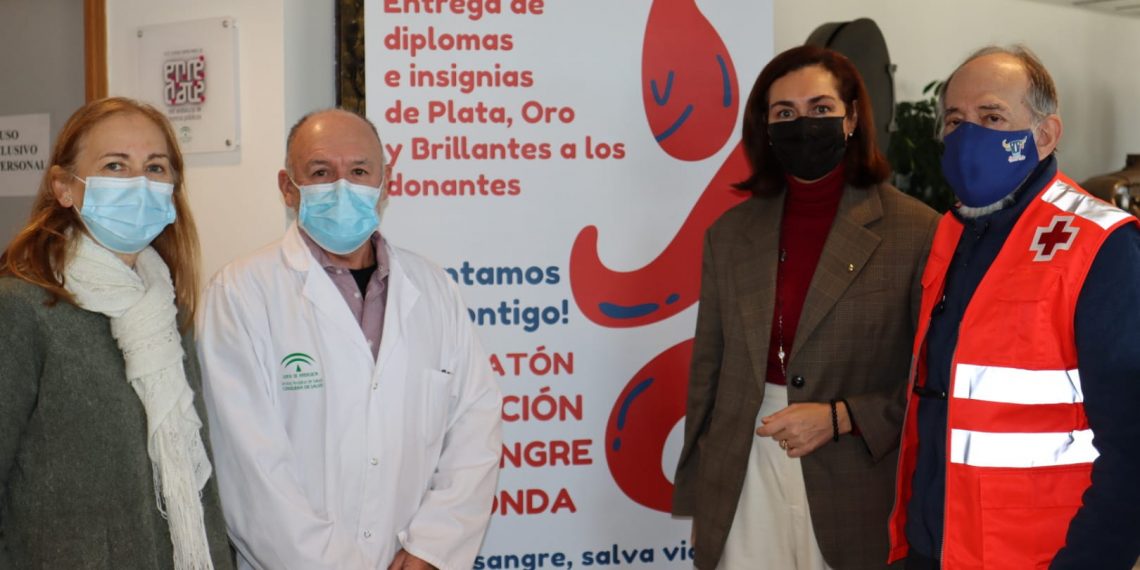 Cruz Roja reconoce a los mayores donantes de sangre de Ronda como agradecimiento a su solidaridad
