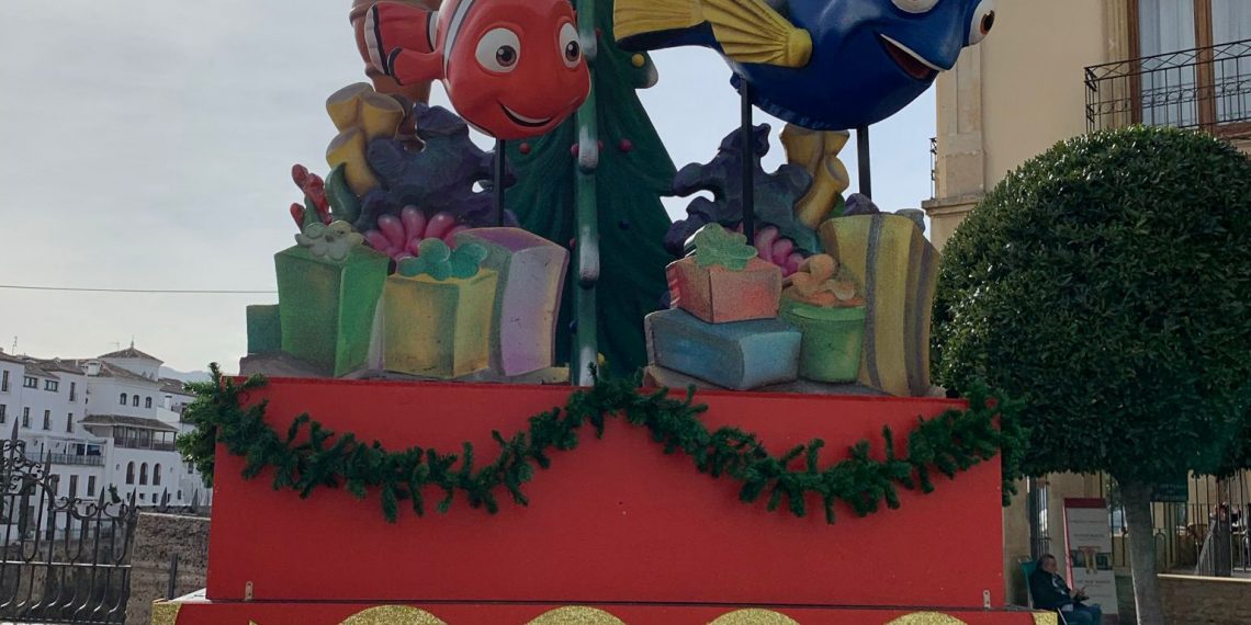 La delegación de Fiestas instala buzones con personajes Disney para que los niños entreguen la carta a los Reyes