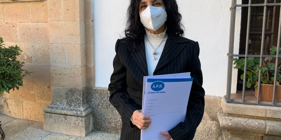 Josefa Valle acusa a Ricardo Calle y a Antonio Pacheco de tratar hacerse con el control de APR