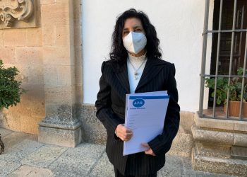 Josefa Valle acusa a Ricardo Calle y a Antonio Pacheco de tratar hacerse con el control de APR