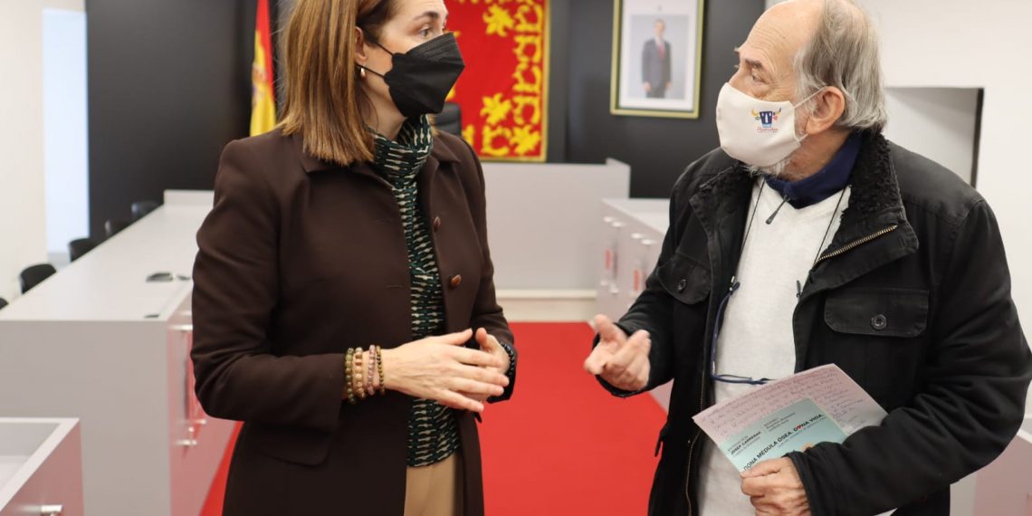 Asuntos Sociales y Cruz Roja anuncian el primer reparto de alimentos y la primera campaña de donación de sangre del año