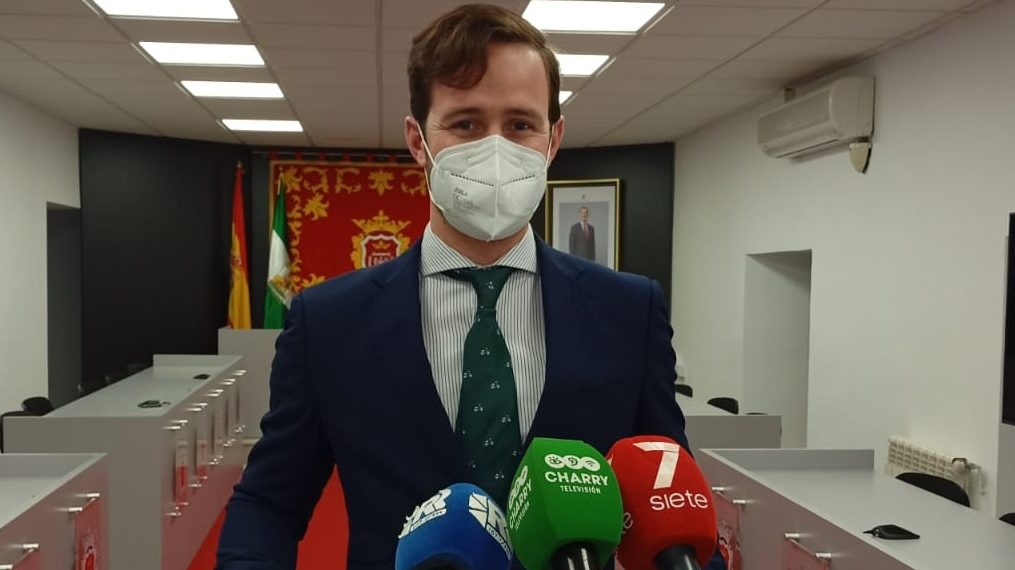 El Ayuntamiento presenta tres proyectos para fomentar el comercio local a las subvenciones de la Junta para el centro comercial abierto