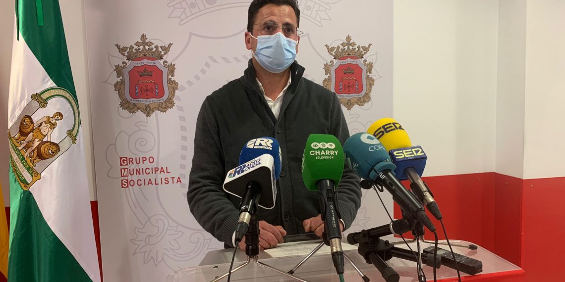 El PSOE exige la dimisión como concejal del popular Juan Carlos González