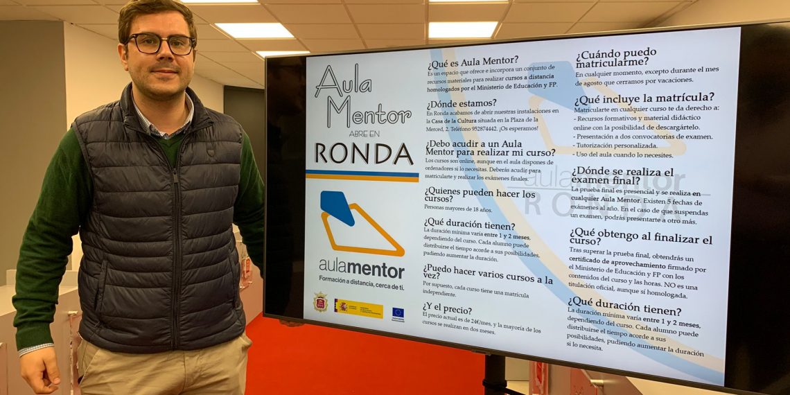 El Ayuntamiento promueve el acceso a titulación homologada con más de 120 cursos ofertados a través del Aula Mentor