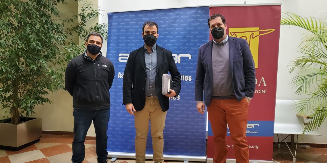 El Ayuntamiento colaborará con los comerciantes en el desarrollo de campañas promocionales en los próximos meses