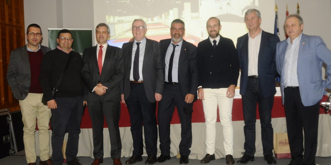 El Área de Gestión Sanitaria Serranía de Málaga lidera una mesa redonda para debatir sobre “la ingeniería sanitaria como elemento de salud”