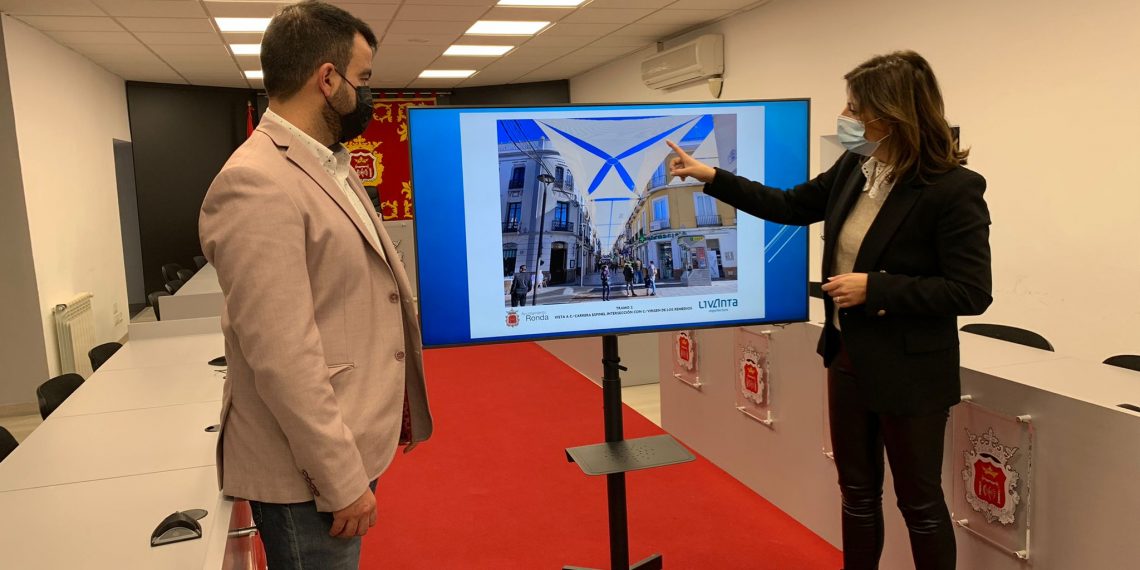 El Ayuntamiento ampliará este año el entoldado de la calle Carrera Espinel a toda la vía