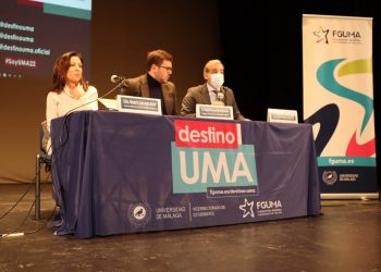 Casi 300 estudiantes de secundaria participan en una nueva edición de ‘Destino UMA’ para conocer la oferta académica de la Universidad de Málaga