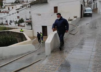 Setenil de las Bodegas va recuperando la normalidad tras la tromba de agua del martes