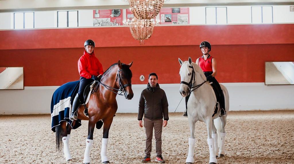 El jinete olímpico Severo Jurado imparte un clinic en la Real Maestranza