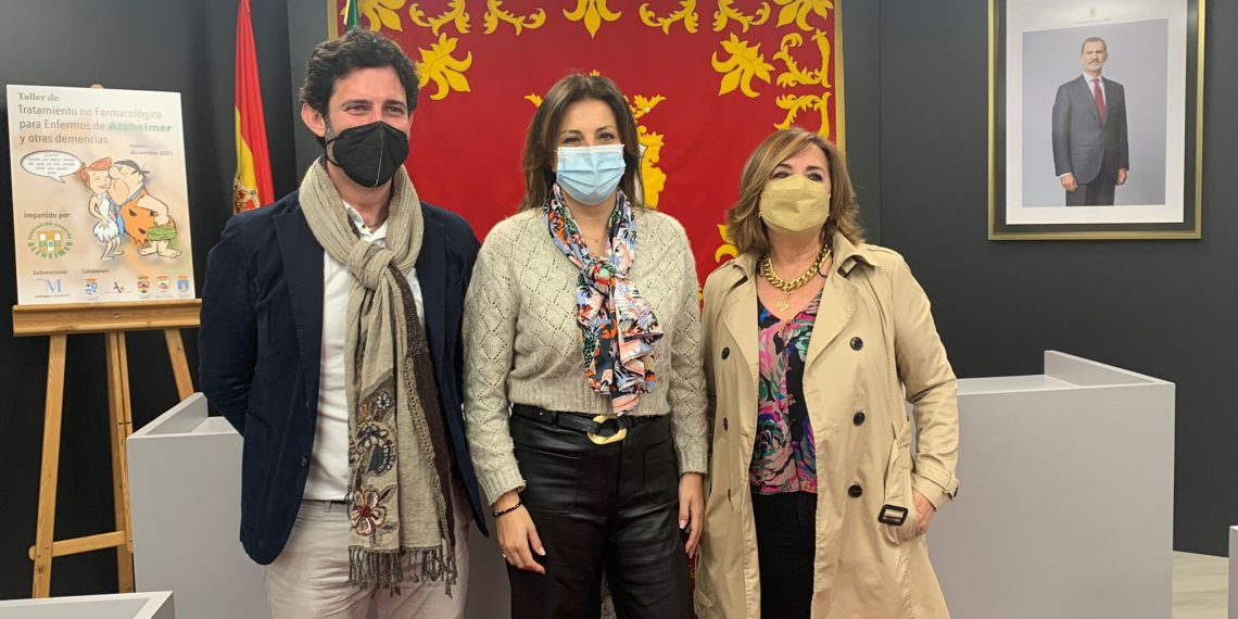 La Diputación impulsa un proyecto de tratamiento no farmacológico para enfermos de Alzheimer en la Serranía de Ronda