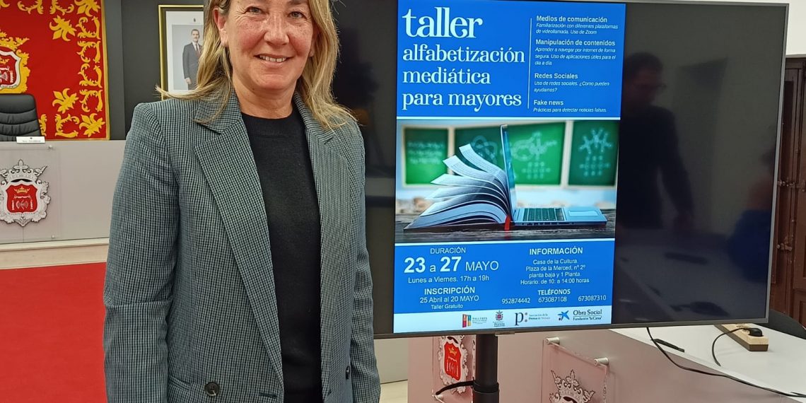 El Ayuntamiento presenta un taller de alfabetización digital para mayores que organiza la Asociación de la Prensa de Málaga