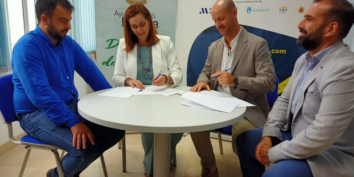 El Ayuntamiento y Clece firman un acuerdo para fomentar la búsqueda de empleo para personas en riesgo de exclusión social