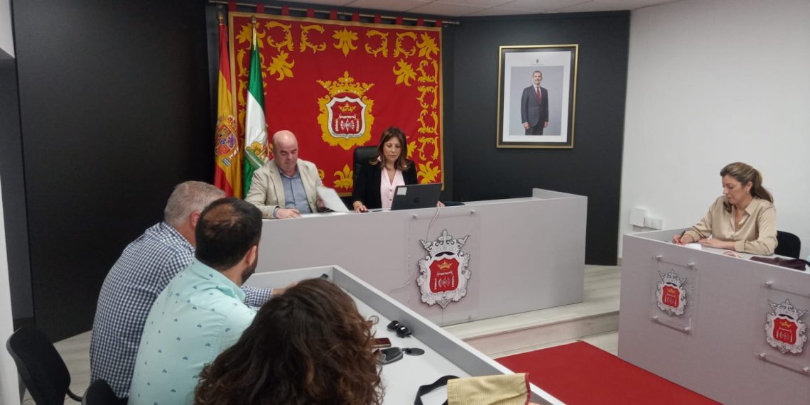 El Ayuntamiento celebra el pleno donde se han sorteado los componentes de las mesas para las elecciones andaluzas