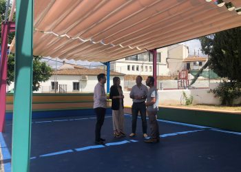 El colegio Hermanos Aguilera de Los Prados estrena zona de sombra en el patio
