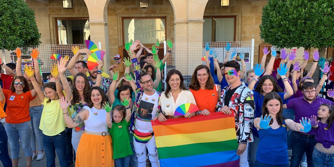 Ronda celebra el Día del Orgullo LGBTIQ+ con diferentes actividades y con el primer pregón a cargo de Ángel Manzano