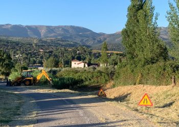 El Ayuntamiento ejecuta labores de desbroce en distintos caminos rurales de Ronda