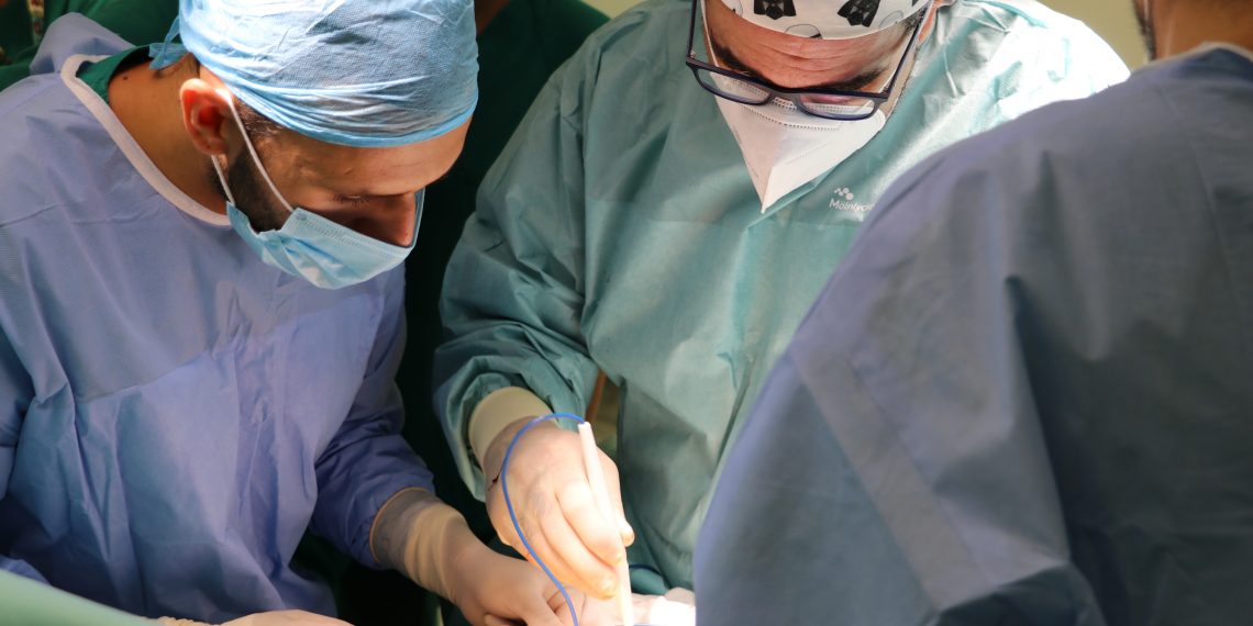 El Hospital de la Serranía de Ronda comienza la colocación de reservorios para pacientes oncológicos