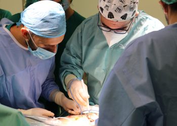 El Hospital de la Serranía de Ronda comienza la colocación de reservorios para pacientes oncológicos