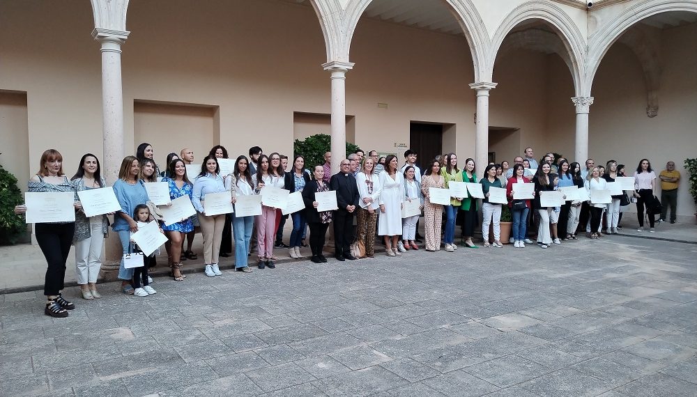 El Ayuntamiento de Ronda hace entrega de las becas de la Fundación Virgen de la Paz