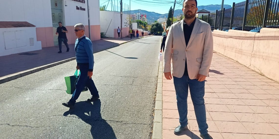 La calle Dolores Ibarruri cambiará de sentido para garantizar la seguridad de peatones durante las obras de la pasarela de Avenida Victoria