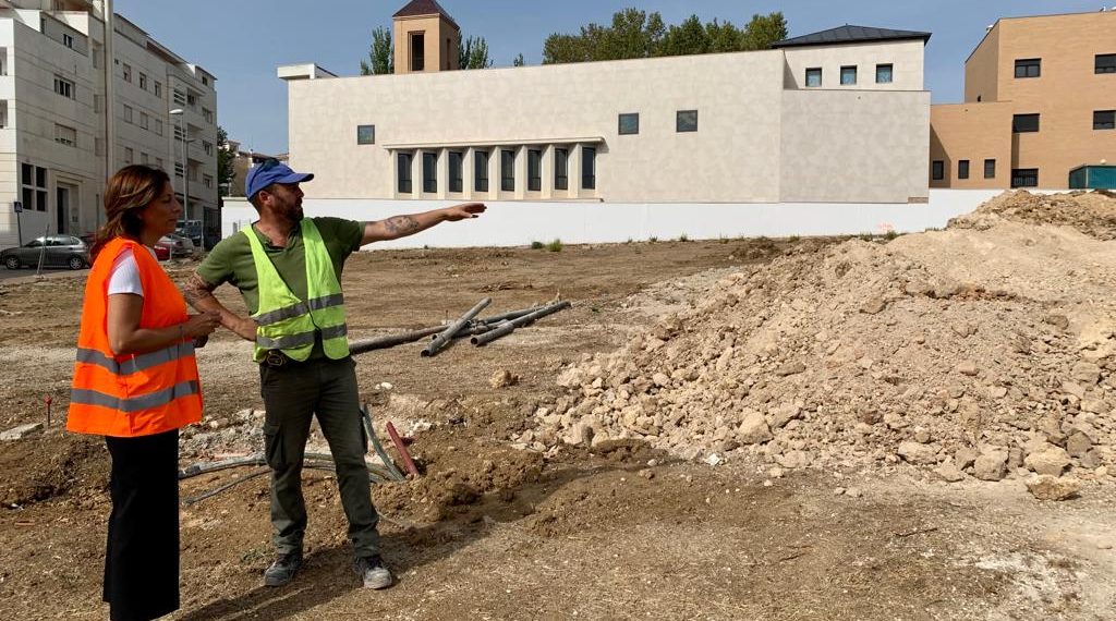 El Ayuntamiento promueve la creación de una nueva zona verde en la barriada de San Rafael