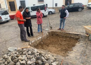 El Ayuntamiento arranca las catas arqueológicas previas a la remodelación de la calle Real