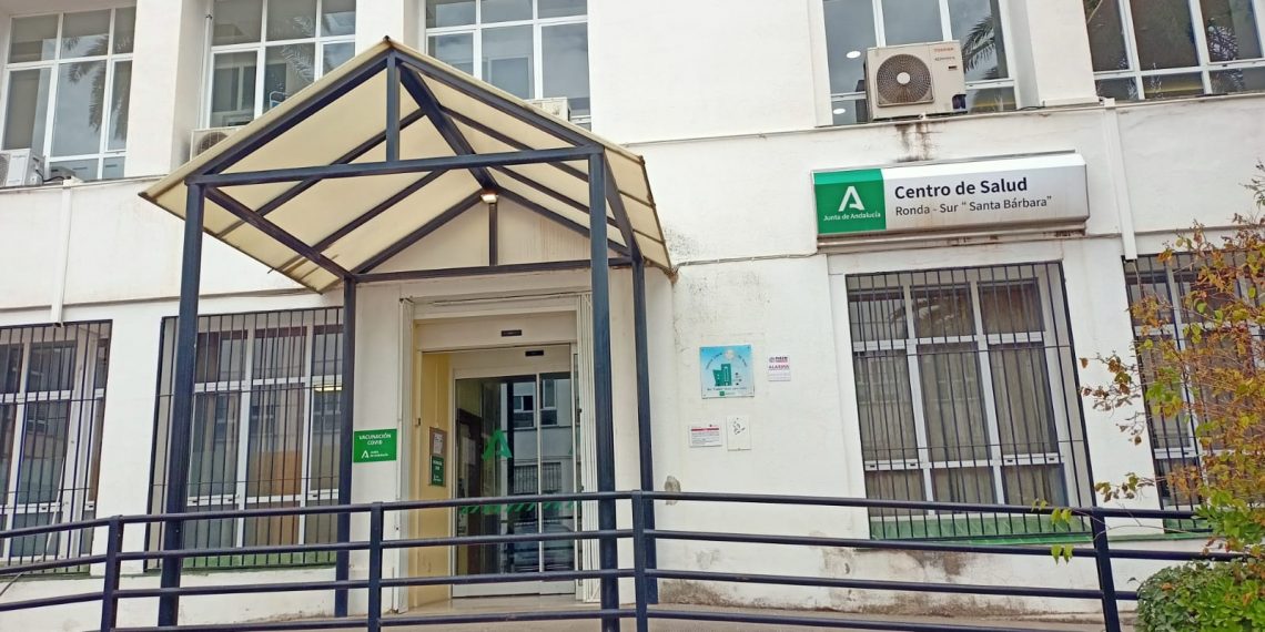 El SMM denuncia hacinamiento de los pacientes de pediatría en el centro de salud Ronda Sur-Santa Bárbara