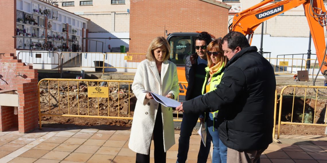 El Ayuntamiento sigue mejorando el Cementerio de San Lorenzo con la construcción de nuevo módulo