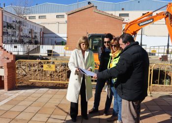 El Ayuntamiento sigue mejorando el Cementerio de San Lorenzo con la construcción de nuevo módulo