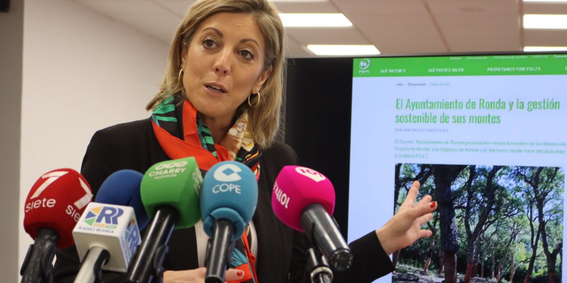 El Ayuntamiento de Ronda recibe un certificado internacional por la gestión de sus espacios forestales