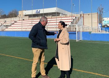 El Ayuntamiento invertirá 217.000 en la instalación de una cubierta en el graderío en el campo de fútbol del polideportivo El Fuerte