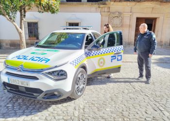El Ayuntamiento presenta un nuevo vehículo de la Policía Local de Ronda