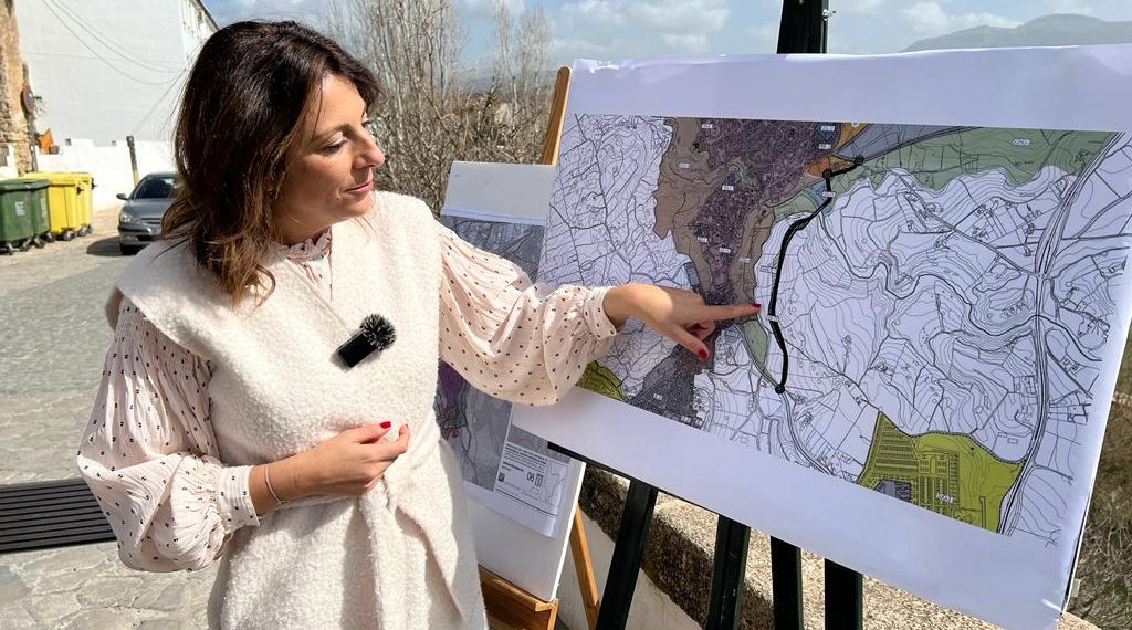 El Ayuntamiento levantará un aparcamiento con 200 plazas junto al futuro Vial Alternativo