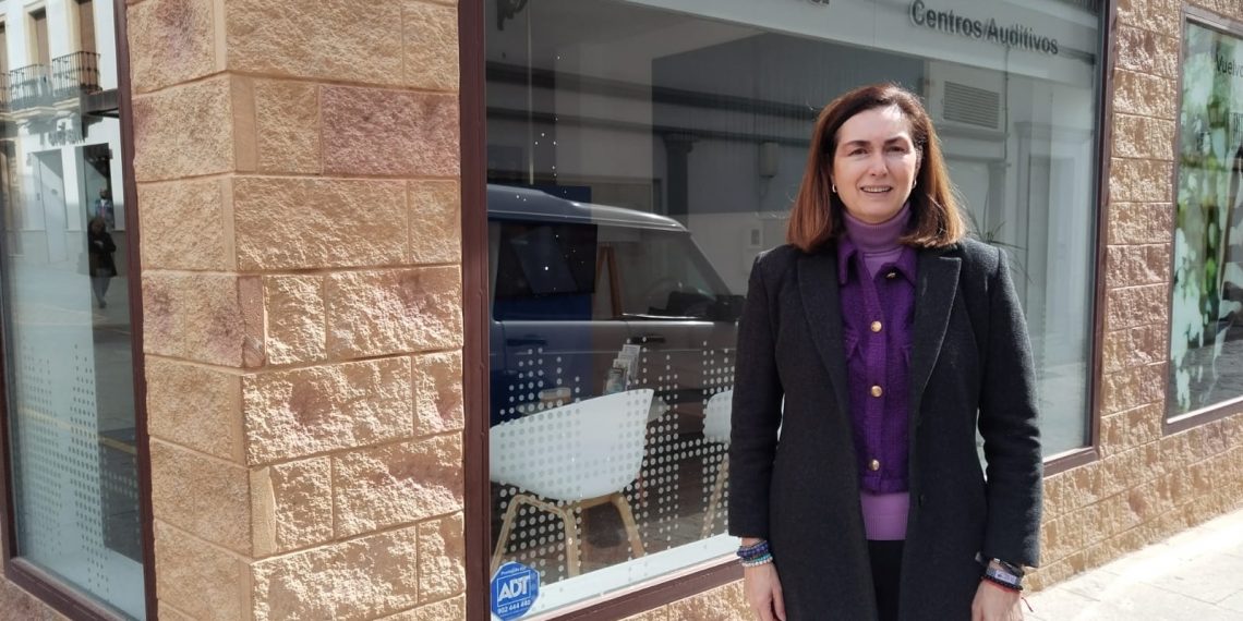 Asuntos Sociales y el centro Audika colaboran en un programa para facilitar el acceso a audífonos para las familias con menos recursos