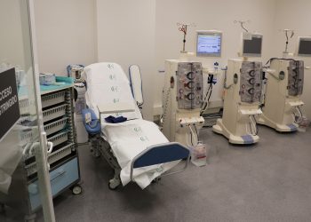 El Hospital de Ronda incorpora una zona de atención de pacientes en aislamiento con tres puestos más en el Área de Hemodiálisis