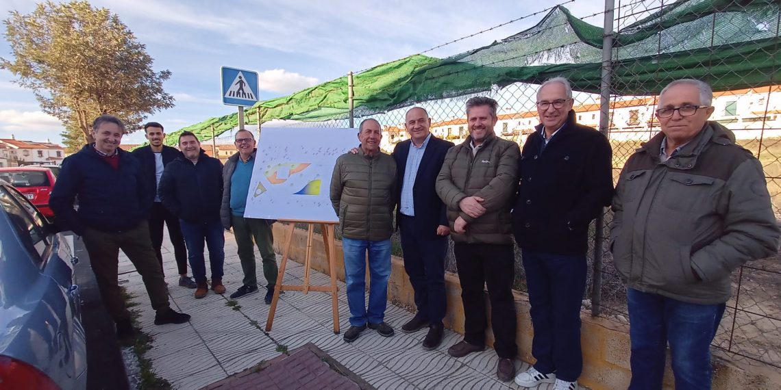 El PSOE presenta un proyecto de aparcamiento y zonas verdes y de ocio para El Rosalejo