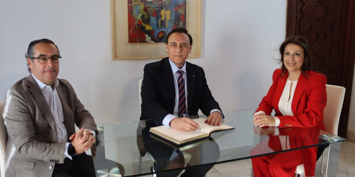 Villamandos destaca que el grado de Fisioterapia en Ronda impulsará el autoempleo y el emprendimiento en la comarca de la Serranía