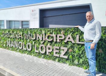 El Ayuntamiento licita el kiosco de la piscina municipal ‘Manolo López’